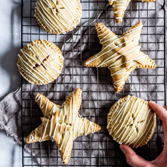 GF Raspberry Hand Pies