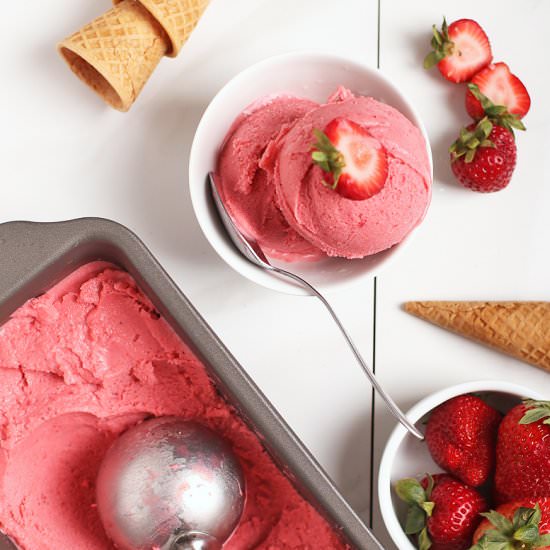 Vegan Strawberry Ice Cream