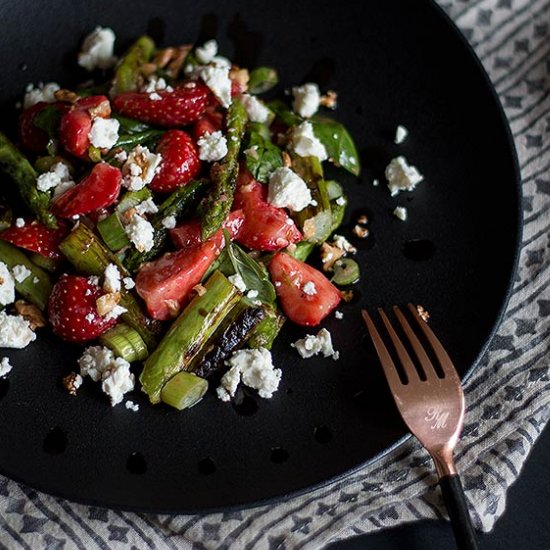 Asparagus strawberry salad