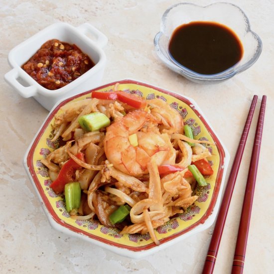 Char Kway Teow (Fried Rice Noodles)