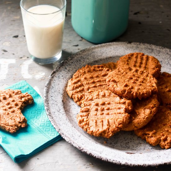 GLUTEN FREE PEANUT BUTTER COOKIES