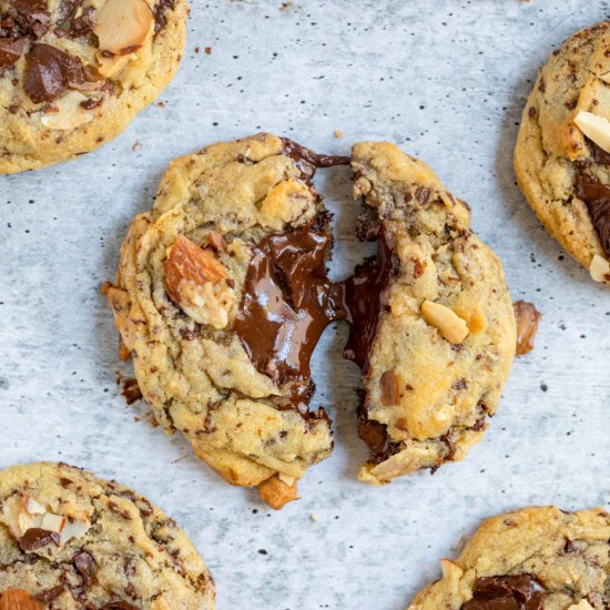 Almond Chocolate Chunk Cookies