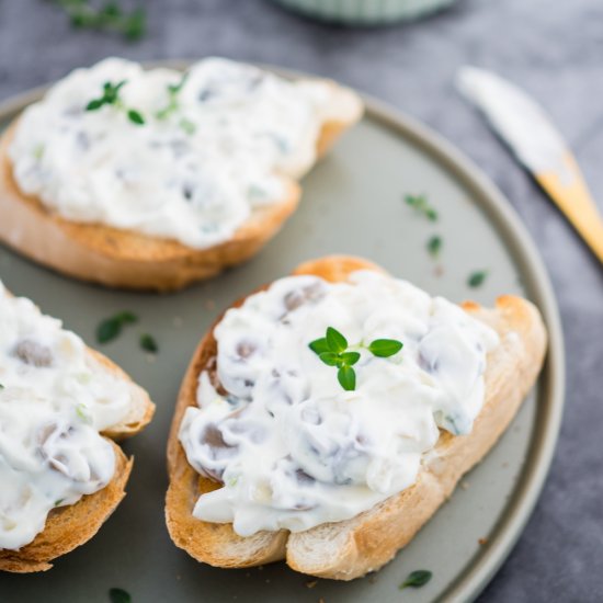 Sour Cream & Onion Mushroom Spread