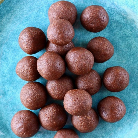 Vegan Protein Balls (Gluten-Free)