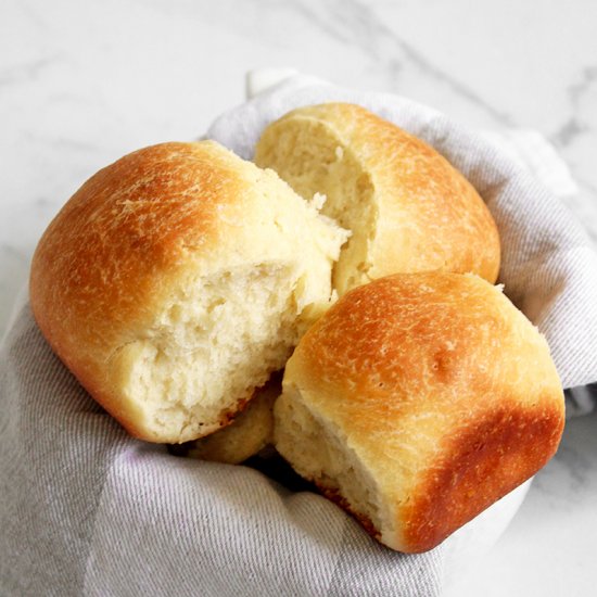 Soft Vegan Dinner Rolls