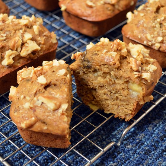 Mini Walnut Banana Bread Loaves