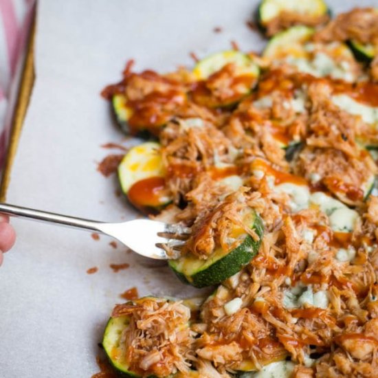 CHEESY BBQ CHICKEN ZUCCHINI NACHOS