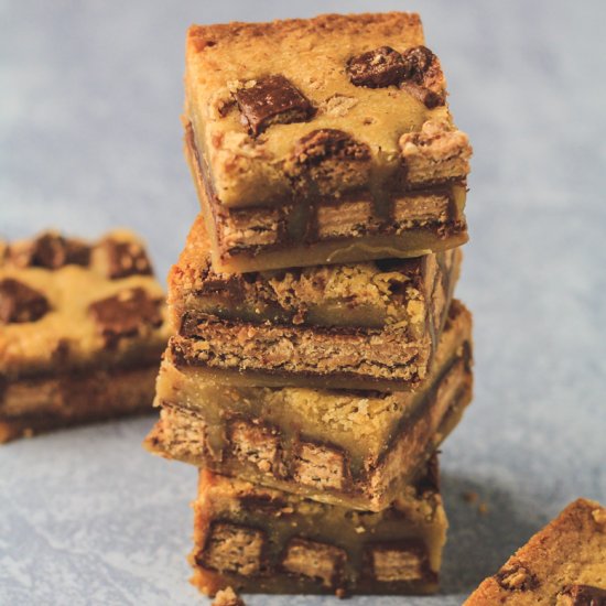 Fudgy KitKat Blondies