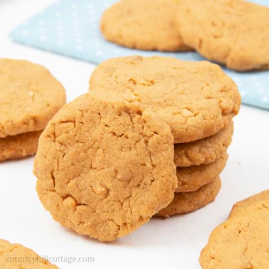 4 ingredient Peanut Butter Cookies