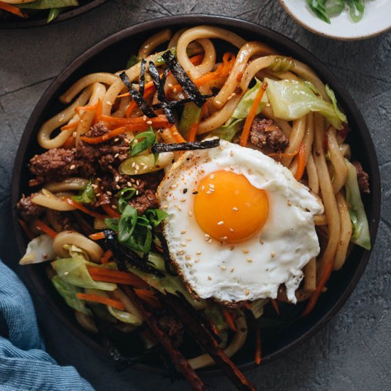 Easy Fried Udon (Yaki Udon)