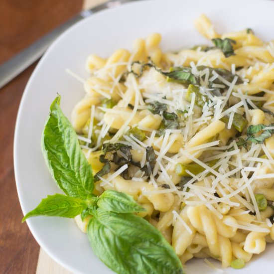 One-Pot Pea & Asparagus Pasta