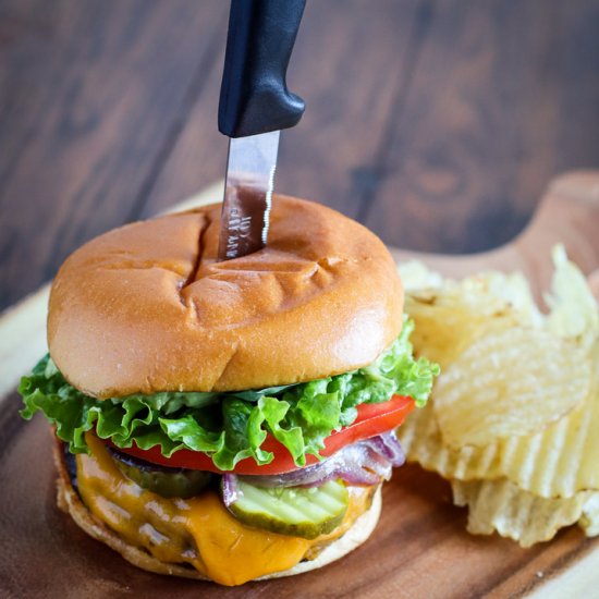 GOURMET 50/50 MUSHROOM BURGERS