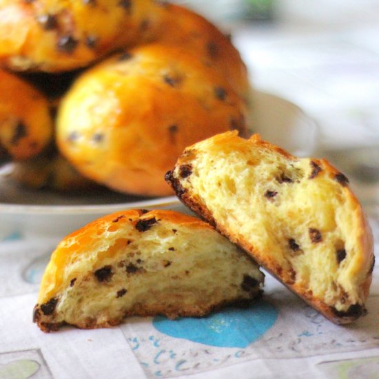 Chocolate Chip Brioche Rolls