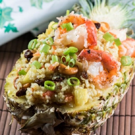 PINEAPPLE FRIED RICE {KHAO PAD SAPP