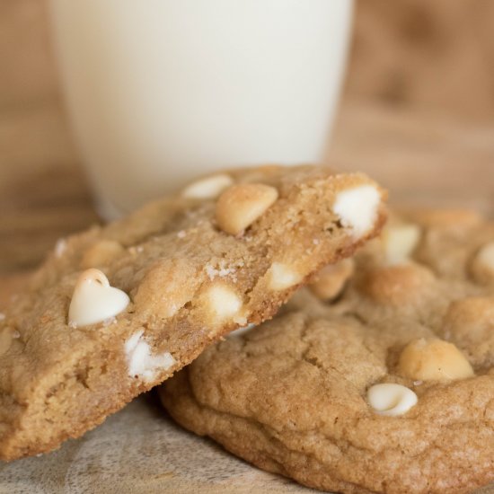 white chocolate macadamia cookies