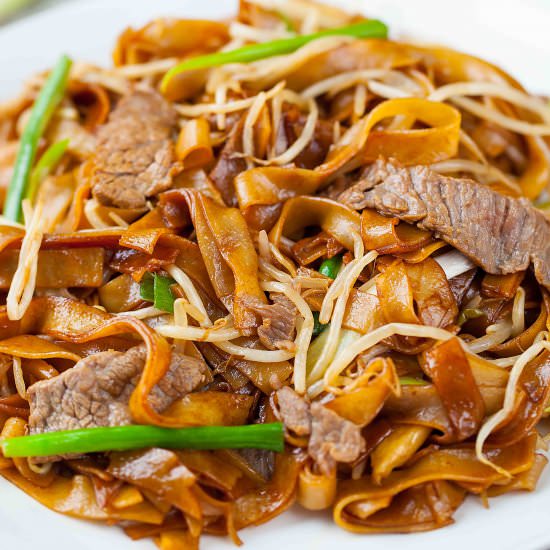 BEEF CHOW FUN