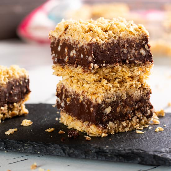 No Bake Chocolate Oat Bars