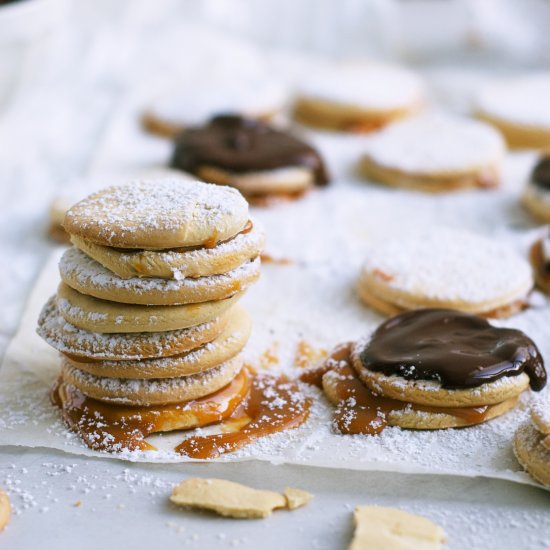 Peruvian alfajores cookies