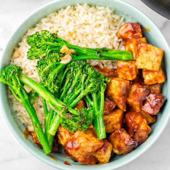 BBQ Tempeh Rice Bowl