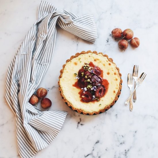 Baked Cheesecake with Honey Plums