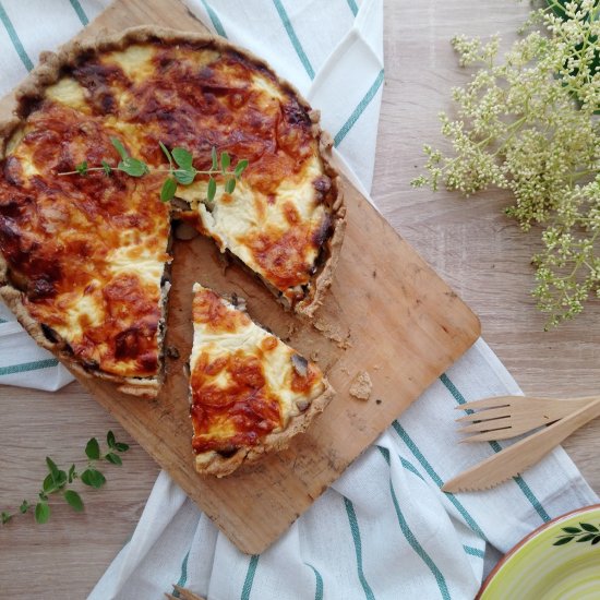 Mushroom pie with olive oil dough