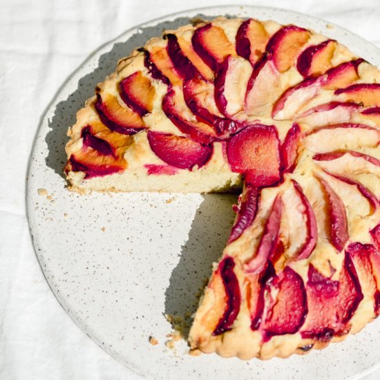 olive oil cake with plums