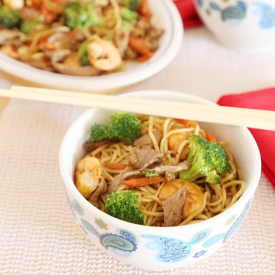 Pork Shrimp Vegetable Lo Mein