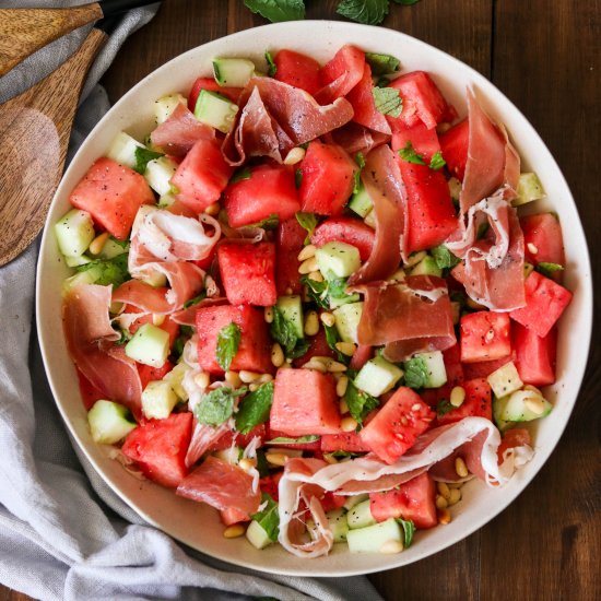 Whole30 Watermelon Cucumber Salad