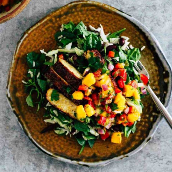 Jerk Tempeh Salad with Mango Salsa