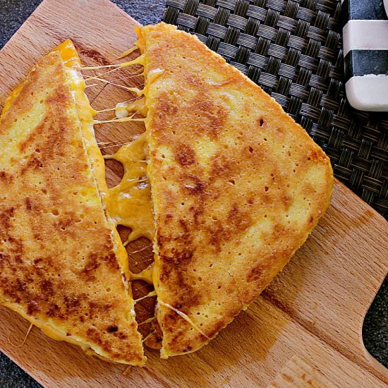 10 Minute Keto Grilled Cheese