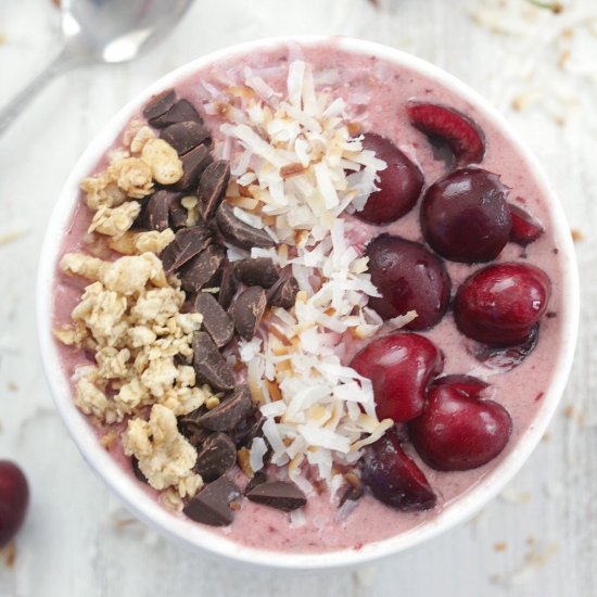 Dark Cherry Smoothie Bowl