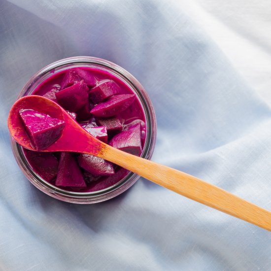 Sour-fermented beets in kefir