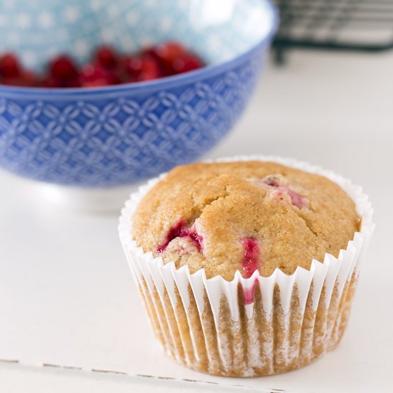 Easy summer redcurrant muffins