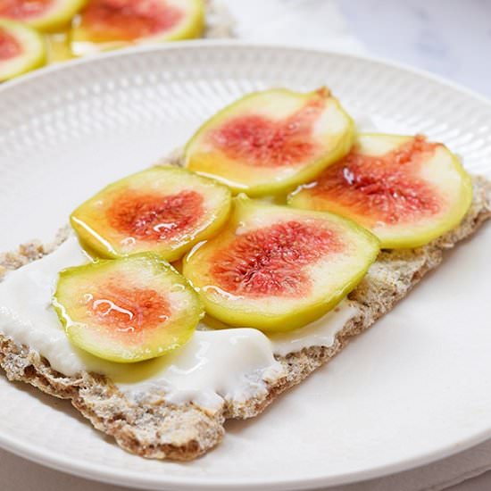 Greek Yogurt Fig Topped Crispbread