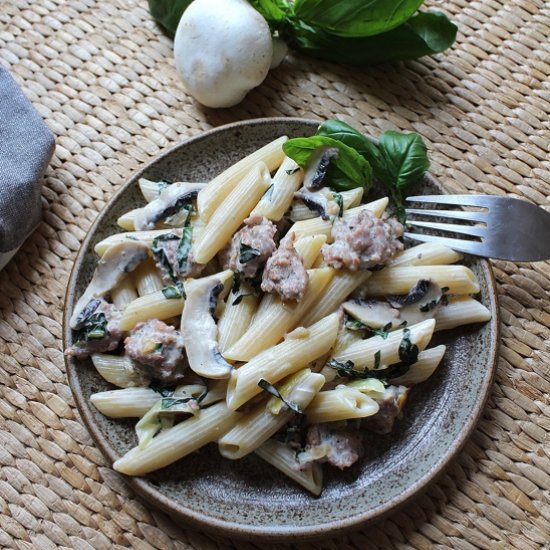 Mushroom & pork penne w basil sauce