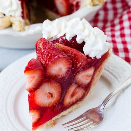 THE BEST FRESH STRAWBERRY PIE