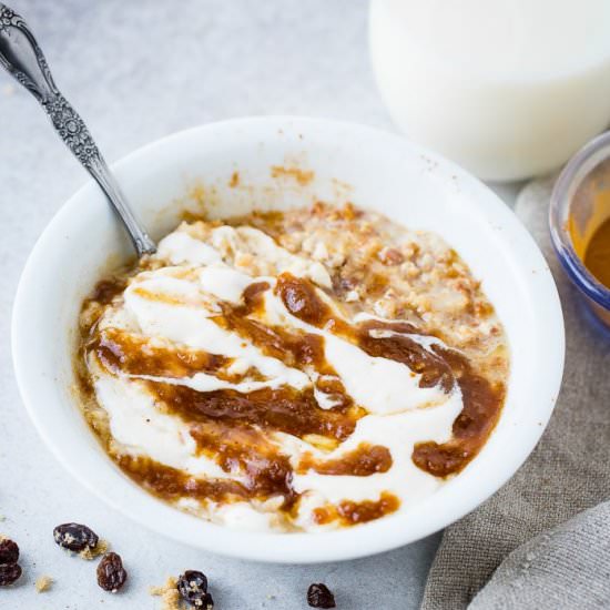 LIGHTENED UP CINNAMON ROLL OATMEAL