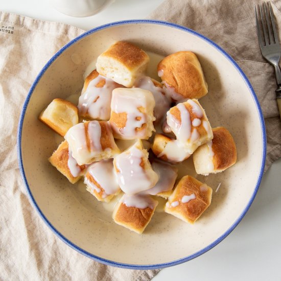 Delicious yeast buns with custard