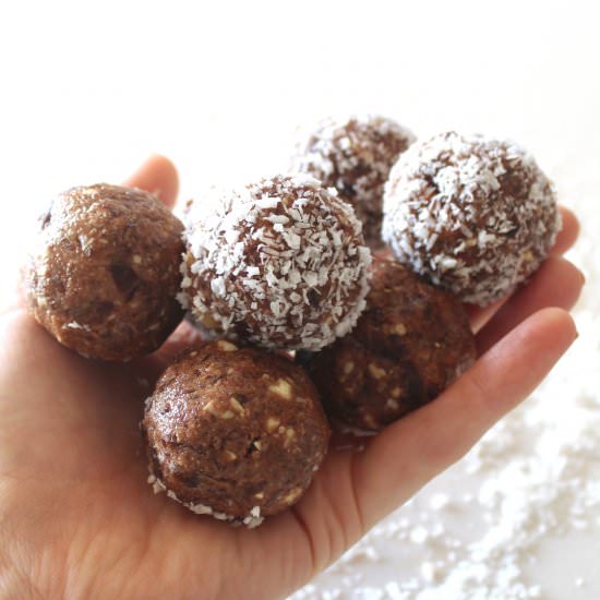 Cacao Coconut Date Bliss Balls