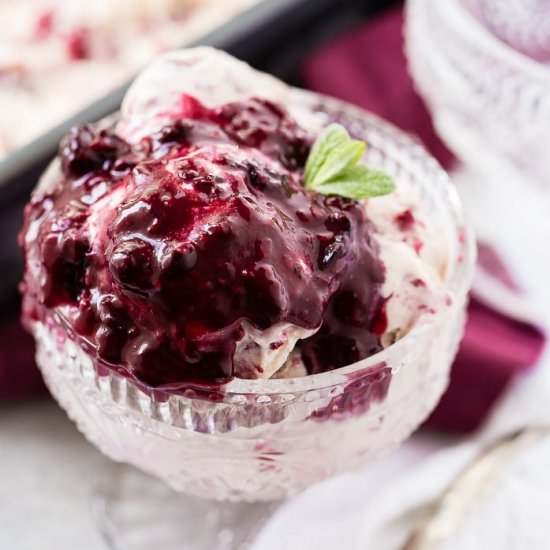 BERRIES AND CREAM ICE CREAM