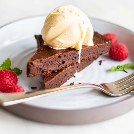 Skillet Coconut Oil Brownies