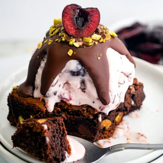 Spumoni Brownie Sundae