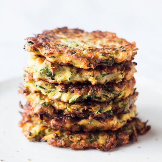 Vegan courgette fritters