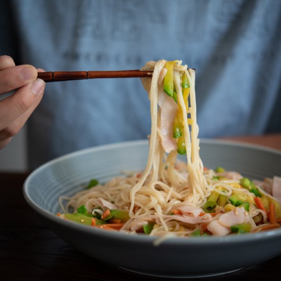 One Pot Korean Noodles and Vegetabl