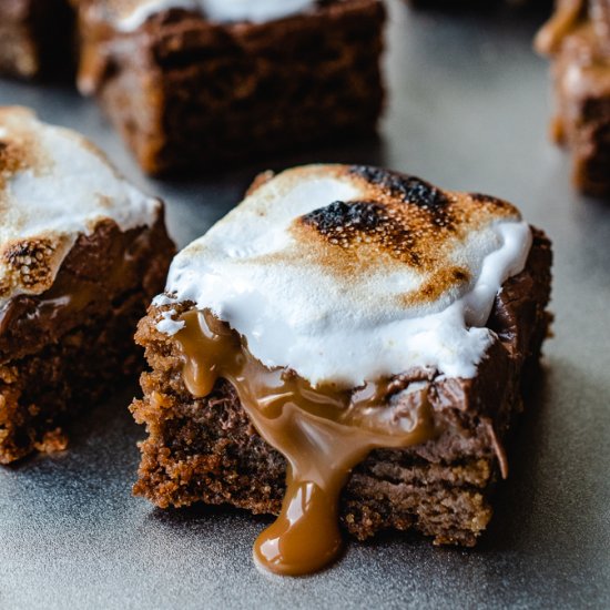 Caramel S’mores Bars