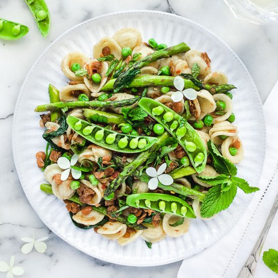 Spring Greens + Spicy Lentils Pasta