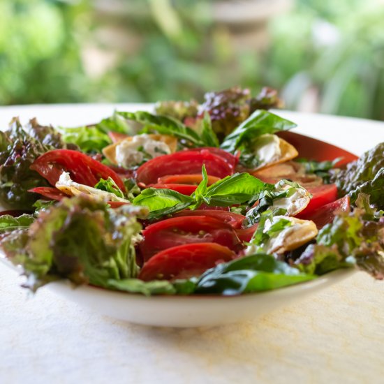 Heirloom Tomato & Basil Salad