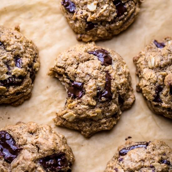 Chewy Oatmeal Chocolate Chip Cookie