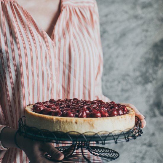 New York cheesecake with cherries