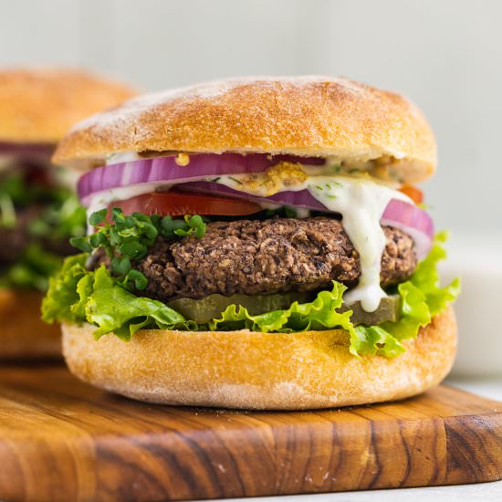 Easy 5-Ingredient Veggie Burgers